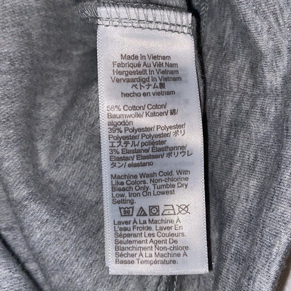 EUC Jcrew Factory cotton-poly blend sparkle ruffle sweatshirt Small Holiday’22 ✨ - Picture 9 of 10